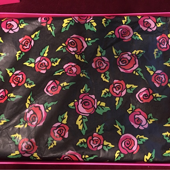 Betsey Johnson Cammie bow heels - Picture 4 of 5